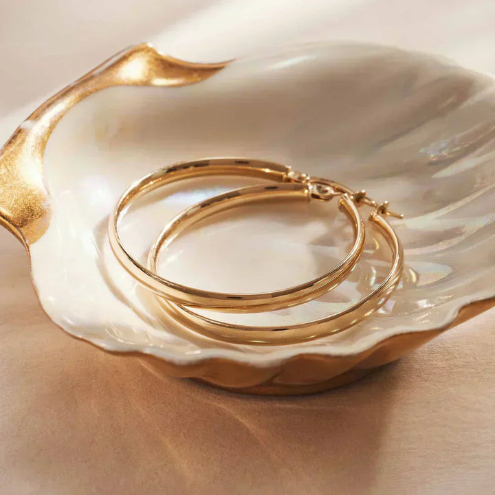 Elegant Women's Diamond Pendant Necklace